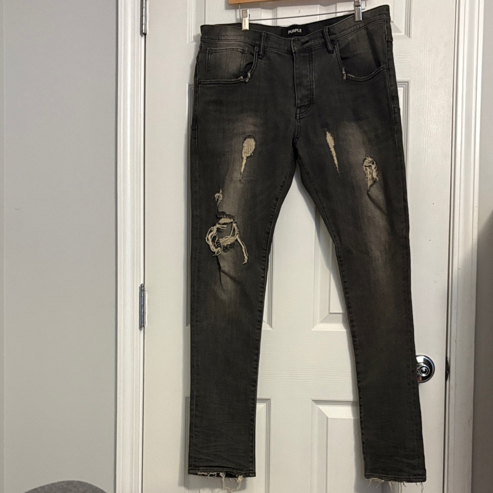 Stylish Distressed Black Skinny Jeans